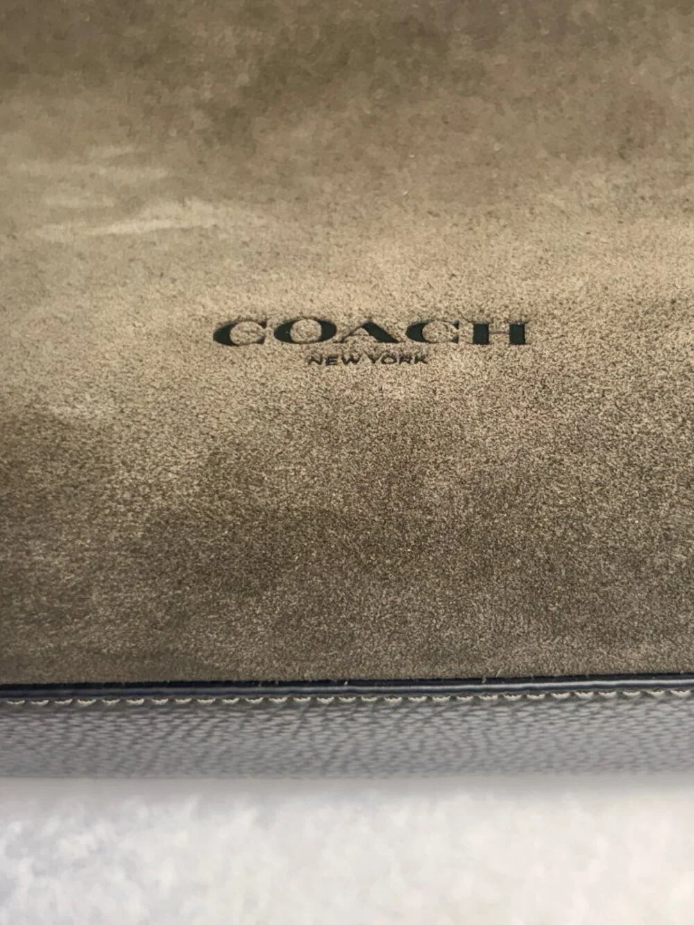 LIKE NEW Coach Finn Crossbody Bag CCG17 Uniform Green All 5-star reviews - Picture 4 of 11